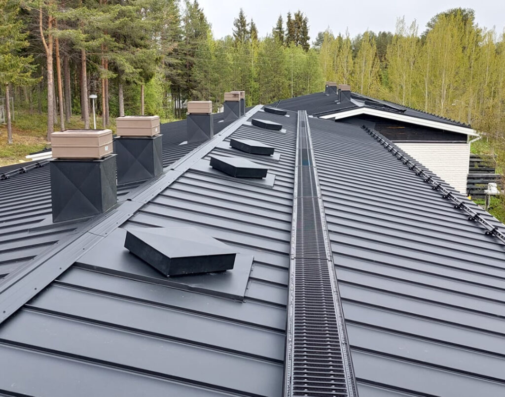 Sanerall taloyhtiö-kattoremontti